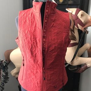 Ladies deep coral quilted zip up vest